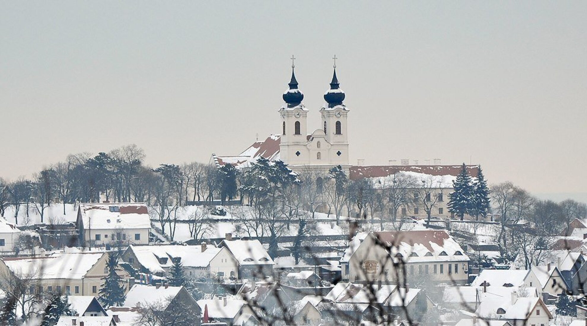 A Balaton Téli Csodái: Balatonföldvár, Tihany és Környéke